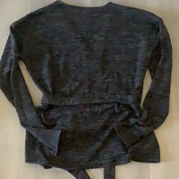 Women wrap sweater by American Eagle Outfitters in Small. - Picture 3 of 6